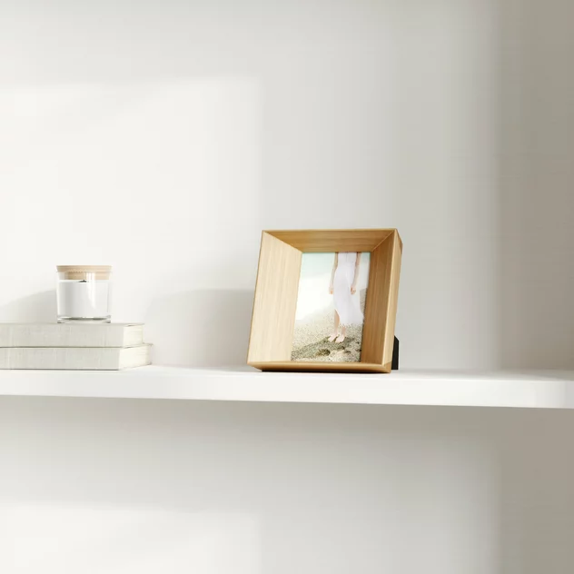 Natural Rubberwood Photo Frame 10x15 Cm Lookout - Umbra - Image 2